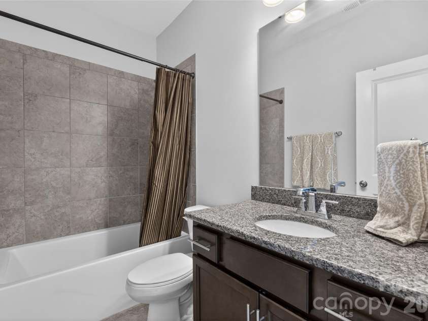 6608 Forage Lane, Charlotte, NC 28277.  MLS# CAR4363092, YatesRealty ID 8751. Ensuite bathroom