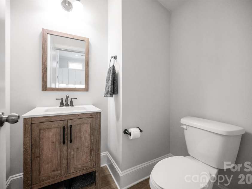 6608 Forage Lane, Charlotte, NC 28277.  MLS# CAR4363092, YatesRealty ID 8751. Half bathroom