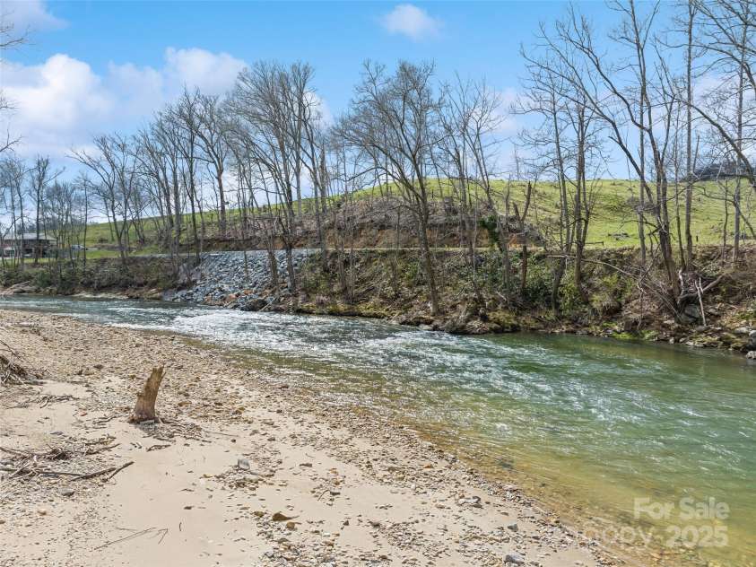 21 Riverbend Road, Canton, NC 28716.  MLS# CAR4241028, YatesRealty ID 8752. 