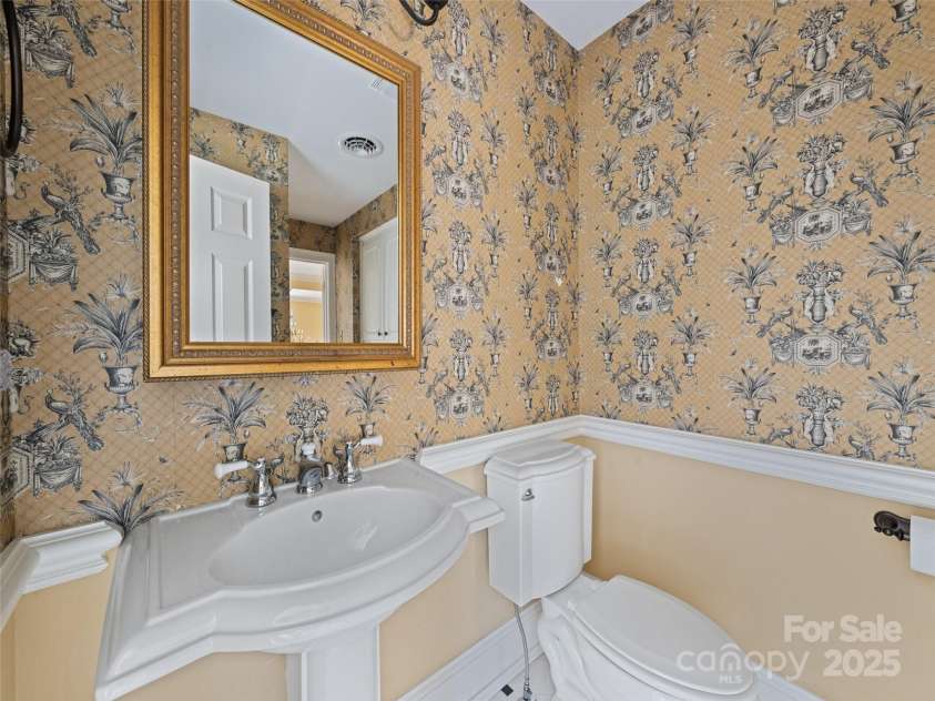 21 Riverbend Road, Canton, NC 28716.  MLS# CAR4241028, YatesRealty ID 8752. 