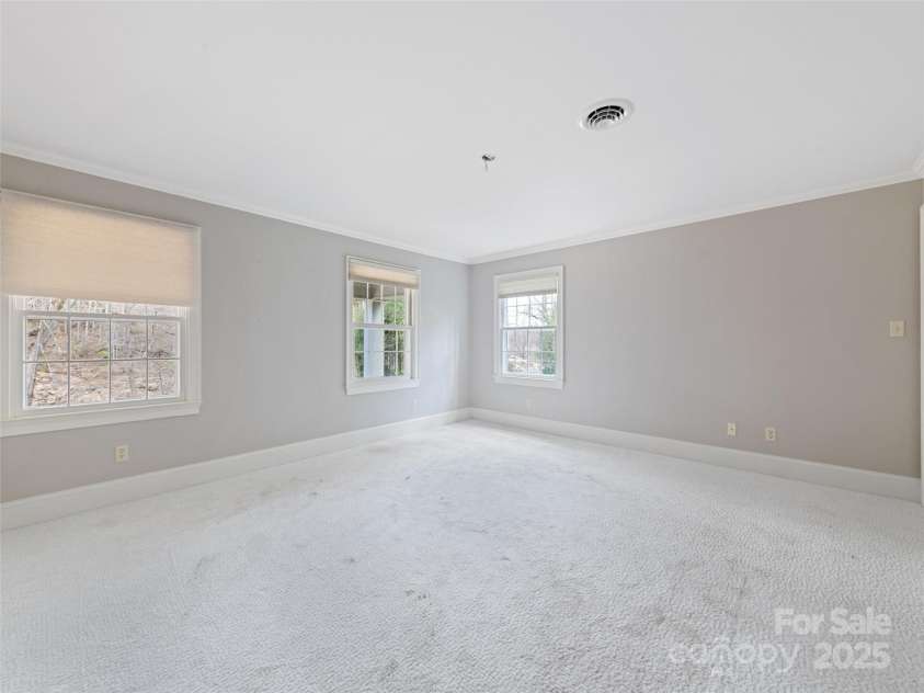 21 Riverbend Road, Canton, NC 28716.  MLS# CAR4241028, YatesRealty ID 8752. 