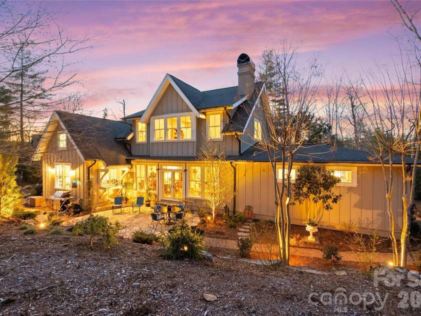79 Chauncey Circle, Asheville, NC 28803.  MLS# CAR4363635, YatesRealty ID 8753. 