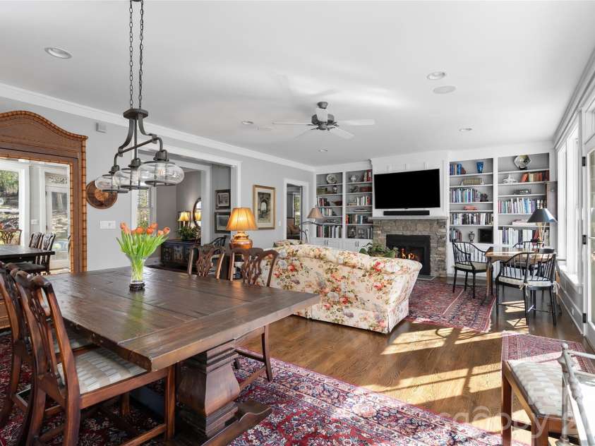 79 Chauncey Circle, Asheville, NC 28803.  MLS# CAR4363635, YatesRealty ID 8753. 
