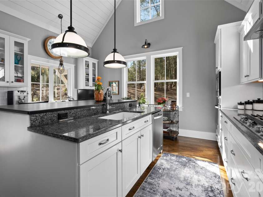 79 Chauncey Circle, Asheville, NC 28803.  MLS# CAR4363635, YatesRealty ID 8753. 