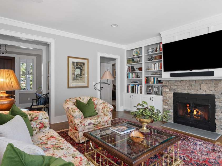 79 Chauncey Circle, Asheville, NC 28803.  MLS# CAR4363635, YatesRealty ID 8753. 
