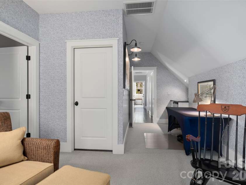 79 Chauncey Circle, Asheville, NC 28803.  MLS# CAR4363635, YatesRealty ID 8753. 