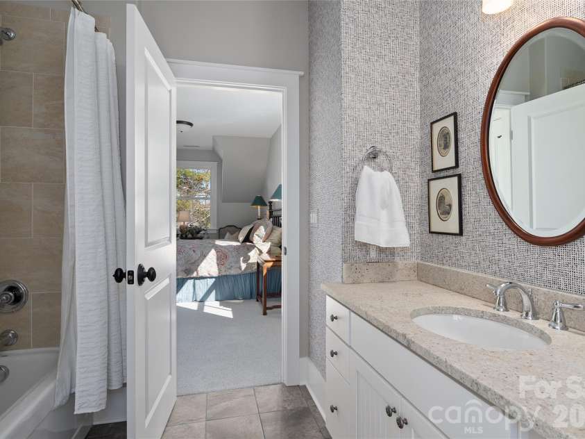 79 Chauncey Circle, Asheville, NC 28803.  MLS# CAR4363635, YatesRealty ID 8753. 