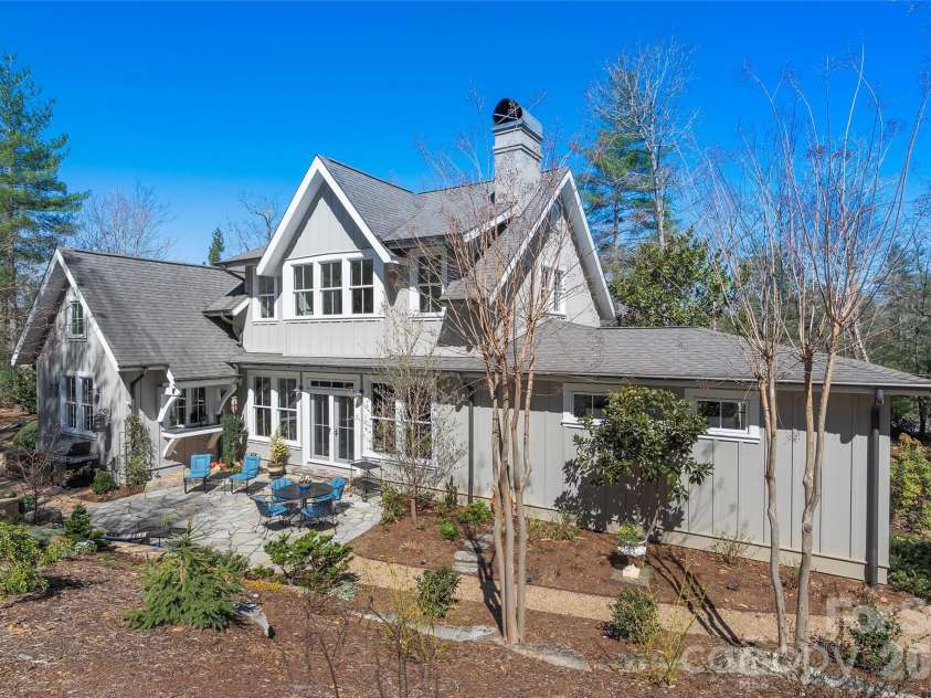 79 Chauncey Circle, Asheville, NC 28803.  MLS# CAR4363635, YatesRealty ID 8753. 