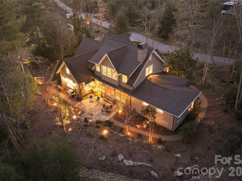 79 Chauncey Circle, Asheville, NC 28803.  MLS# CAR4363635, YatesRealty ID 8753. 