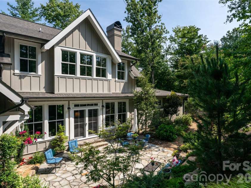 79 Chauncey Circle, Asheville, NC 28803.  MLS# CAR4363635, YatesRealty ID 8753. 