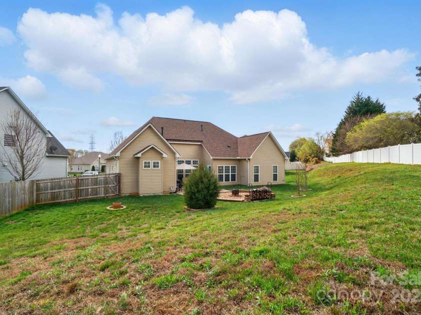 7371 Vanguard Court, Stanley, NC 28164.  MLS# CAR4243152, YatesRealty ID 8754. 