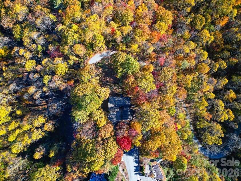 110 Spring Path, Hendersonville, NC 28739.  MLS# CAR4267167, YatesRealty ID 8755. 