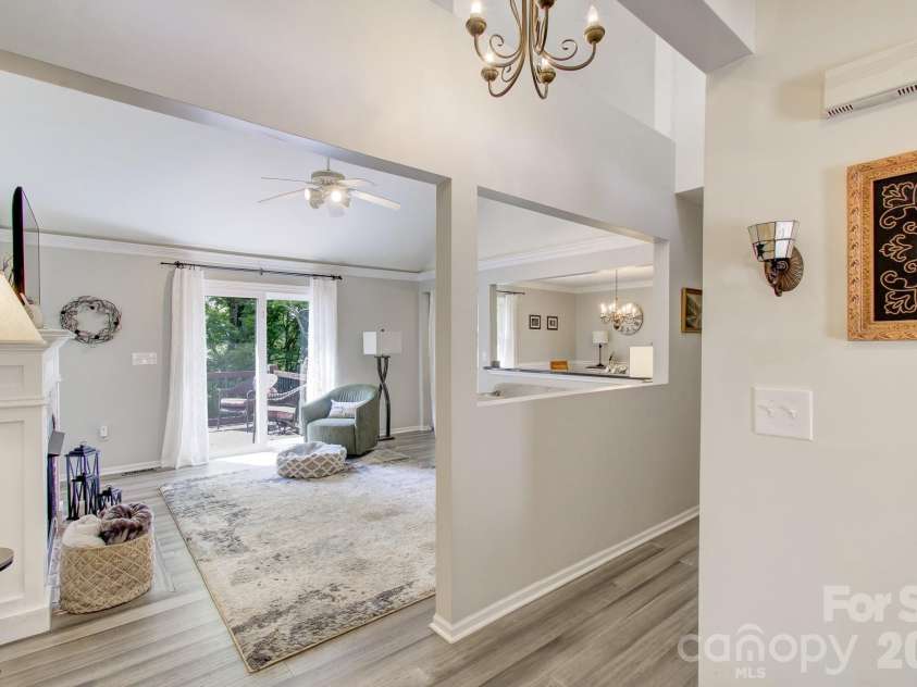 110 Spring Path, Hendersonville, NC 28739.  MLS# CAR4267167, YatesRealty ID 8755. 