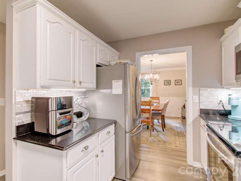 110 Spring Path, Hendersonville, NC 28739.  MLS# CAR4267167, YatesRealty ID 8755. 