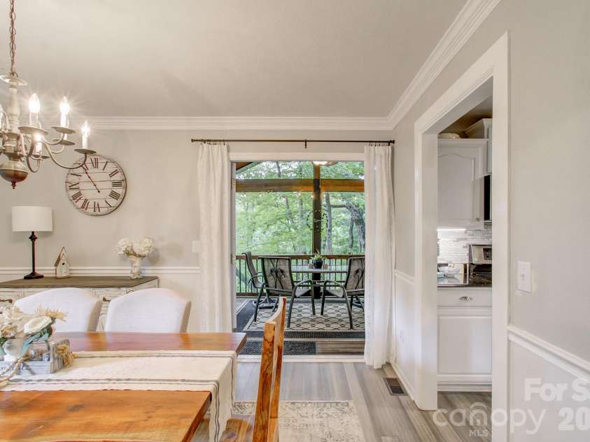 110 Spring Path, Hendersonville, NC 28739.  MLS# CAR4267167, YatesRealty ID 8755. 