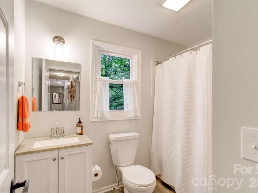110 Spring Path, Hendersonville, NC 28739.  MLS# CAR4267167, YatesRealty ID 8755. 