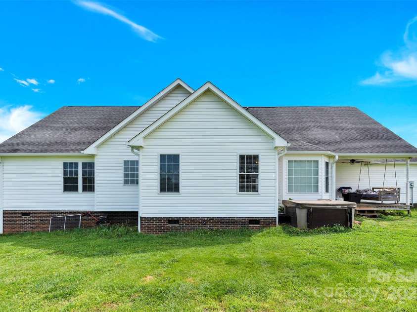 365 Kinder Road, Harmony, NC 28634.  MLS# CAR4243617, YatesRealty ID 8755. Back of Home