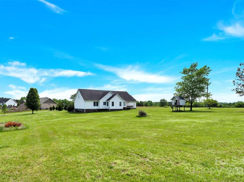 365 Kinder Road, Harmony, NC 28634.  MLS# CAR4243617, YatesRealty ID 8755. Back Yard