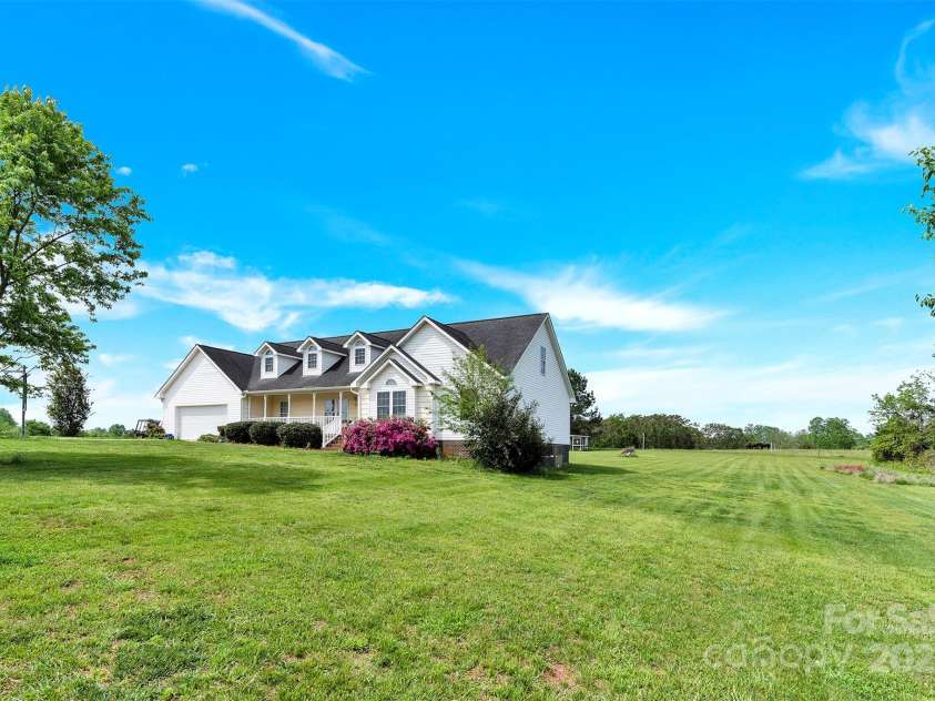 365 Kinder Road, Harmony, NC 28634.  MLS# CAR4243617, YatesRealty ID 8755. Enjoy Peaceful Country Living
