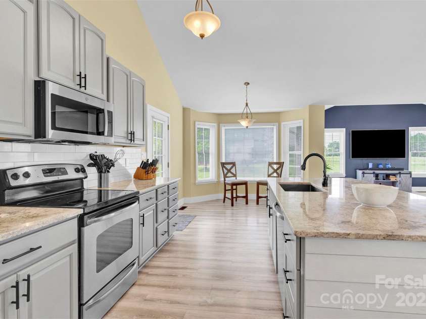 365 Kinder Road, Harmony, NC 28634.  MLS# CAR4243617, YatesRealty ID 8755. Kitchen