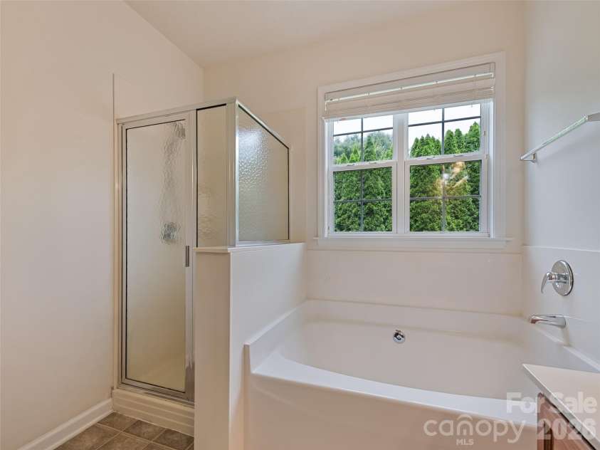 2 Thornwood Court, Arden, NC 28704.  MLS# CAR4394985, YatesRealty ID 8756. 