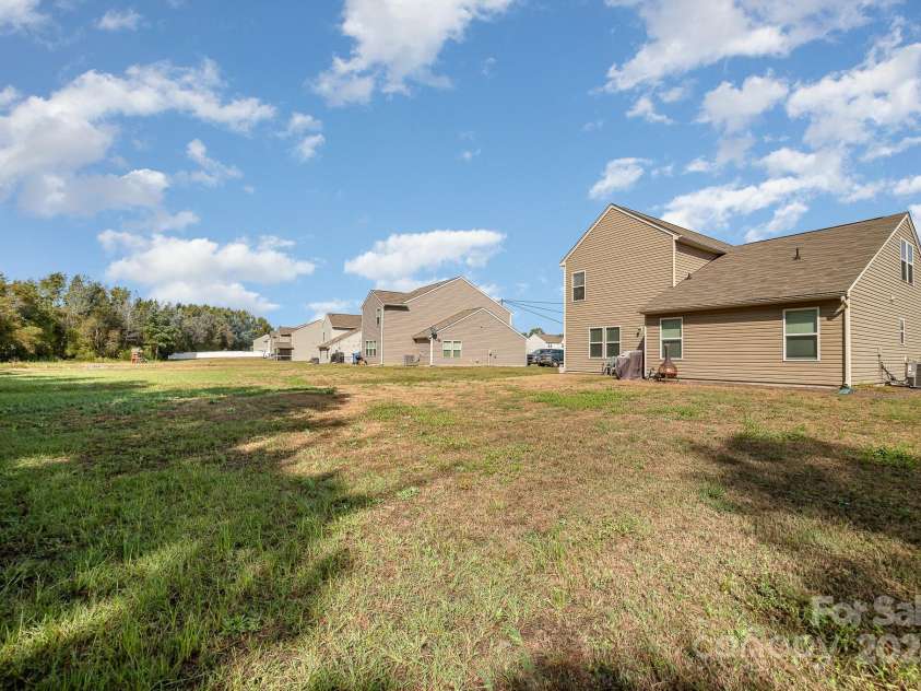 197 Amberly Circle, Pageland, SC 29728.  MLS# CAR4185719, YatesRealty ID 8757. 