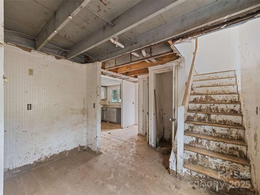 61 Riverbend Road, Canton, NC 28716.  MLS# CAR4241043, YatesRealty ID 8759. 