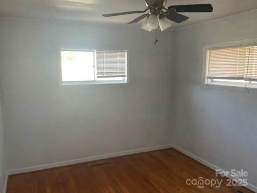 208 Belvue Drive, Union, SC 29379.  MLS# CAR4223068, YatesRealty ID 876. 