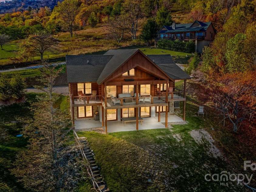 584 Grey Fox Ridge, Banner Elk, NC 28604.  MLS# CAR4315147, YatesRealty ID 876. 