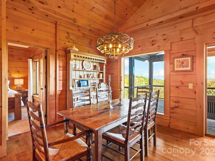 584 Grey Fox Ridge, Banner Elk, NC 28604.  MLS# CAR4315147, YatesRealty ID 876. 