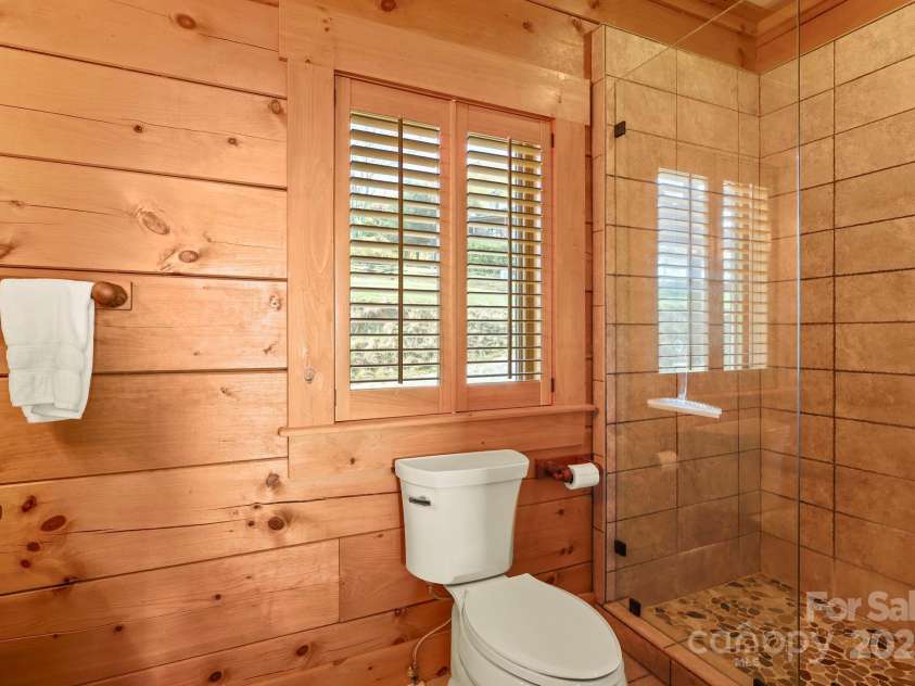 584 Grey Fox Ridge, Banner Elk, NC 28604.  MLS# CAR4315147, YatesRealty ID 876. 