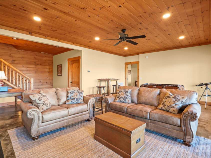 584 Grey Fox Ridge, Banner Elk, NC 28604.  MLS# CAR4315147, YatesRealty ID 876. 