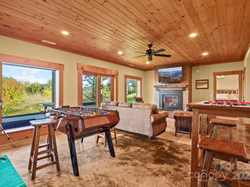 584 Grey Fox Ridge, Banner Elk, NC 28604.  MLS# CAR4315147, YatesRealty ID 876. 