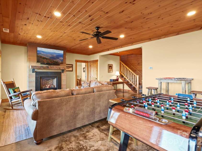 584 Grey Fox Ridge, Banner Elk, NC 28604.  MLS# CAR4315147, YatesRealty ID 876. 