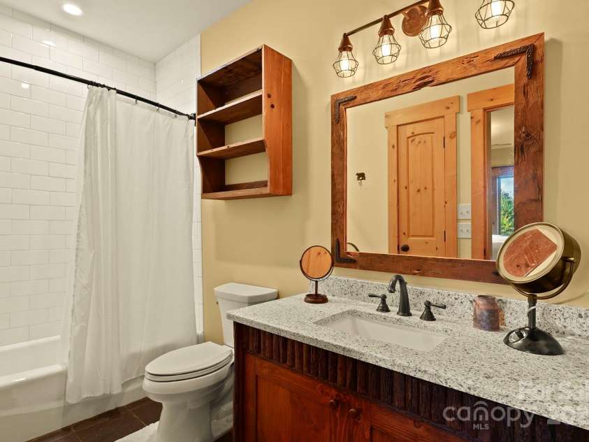 584 Grey Fox Ridge, Banner Elk, NC 28604.  MLS# CAR4315147, YatesRealty ID 876. 