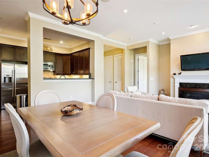 5425 Closeburn Road, Charlotte, NC 28210.  MLS# CAR4232616, YatesRealty ID 8760. 