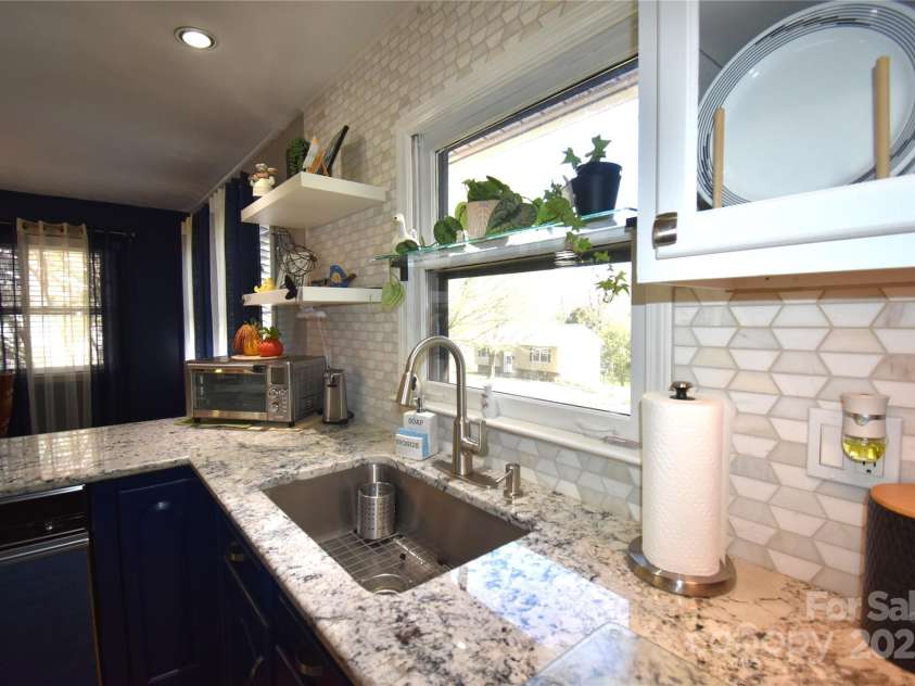 37 Hillside Drive, Etowah, NC 28729.  MLS# CAR4243156, YatesRealty ID 8761. 