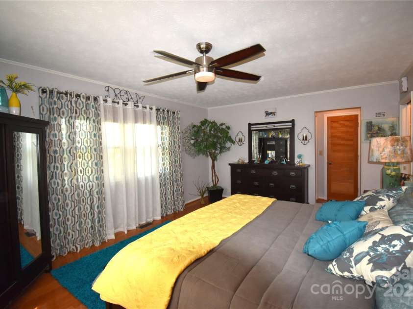 37 Hillside Drive, Etowah, NC 28729.  MLS# CAR4243156, YatesRealty ID 8761. Primary suite