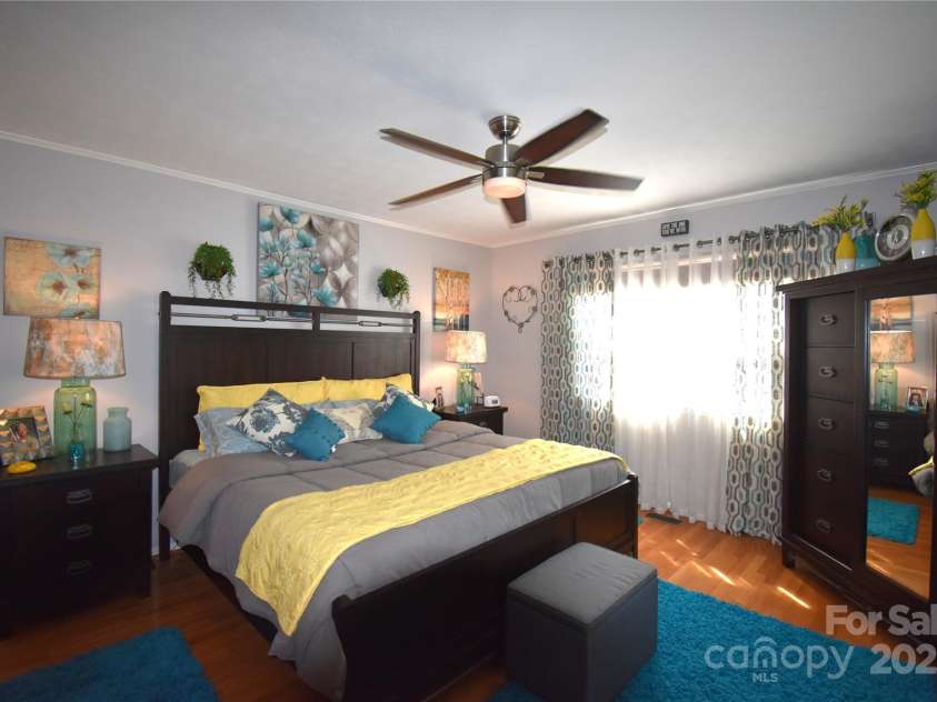 37 Hillside Drive, Etowah, NC 28729.  MLS# CAR4243156, YatesRealty ID 8761. Primary Suite
