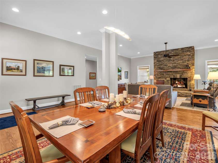 930 Big Raven Lane, Saluda, NC 28773.  MLS# CAR4405808, YatesRealty ID 8761. Dining Area