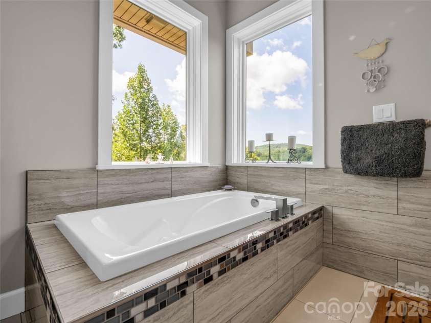 930 Big Raven Lane, Saluda, NC 28773.  MLS# CAR4405808, YatesRealty ID 8761. Primary Bath