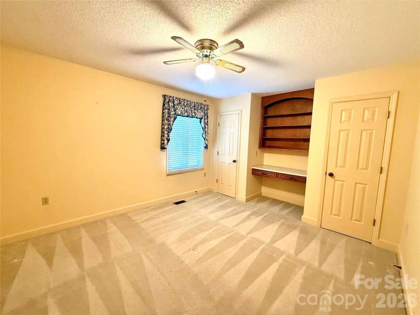 1015 36th Avenue Court, Hickory, NC 28601.  MLS# CAR4340838, YatesRealty ID 8762. 