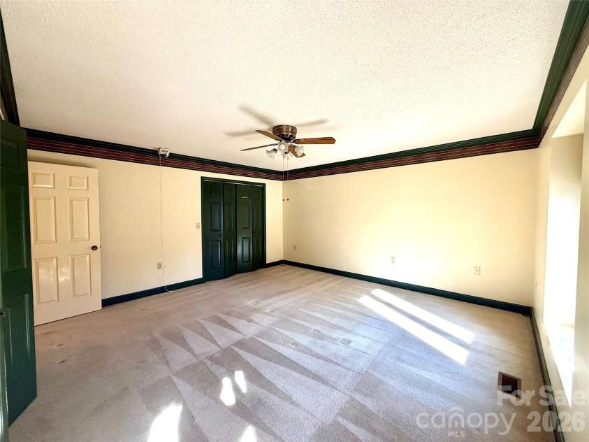1015 36th Avenue Court, Hickory, NC 28601.  MLS# CAR4340838, YatesRealty ID 8762. 