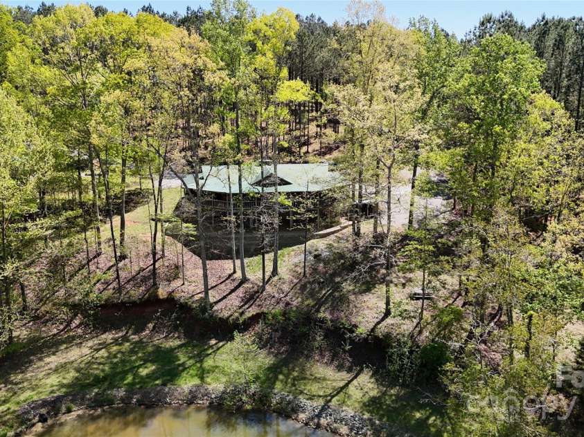 898 Burnt Gin Road, Gaffney, SC 29340.  MLS# CAR4242648, YatesRealty ID 8763. 
