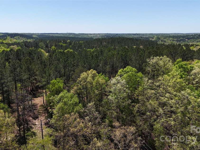 898 Burnt Gin Road, Gaffney, SC 29340.  MLS# CAR4242648, YatesRealty ID 8763. 