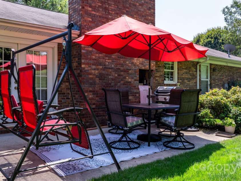 723 Wilmore Street, Lenoir, NC 28645.  MLS# CAR4251570, YatesRealty ID 8764. 