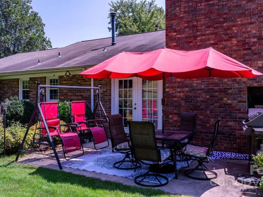 723 Wilmore Street, Lenoir, NC 28645.  MLS# CAR4251570, YatesRealty ID 8764. 