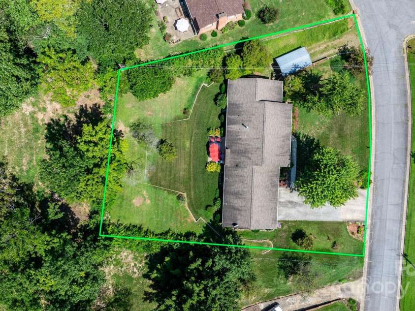 723 Wilmore Street, Lenoir, NC 28645.  MLS# CAR4251570, YatesRealty ID 8764. 