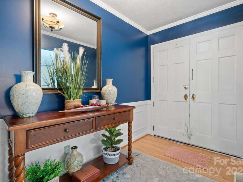 723 Wilmore Street, Lenoir, NC 28645.  MLS# CAR4251570, YatesRealty ID 8764. 