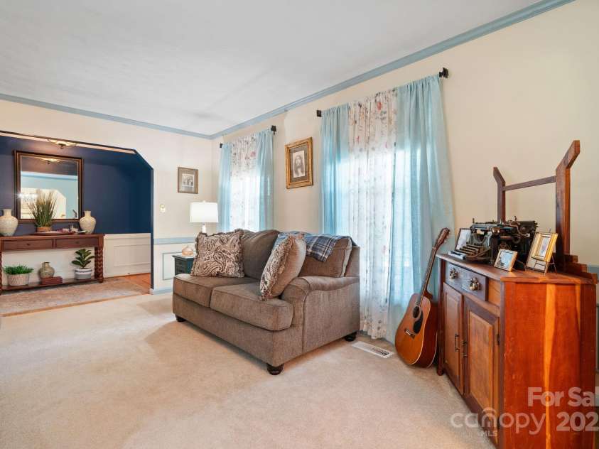 723 Wilmore Street, Lenoir, NC 28645.  MLS# CAR4251570, YatesRealty ID 8764. 